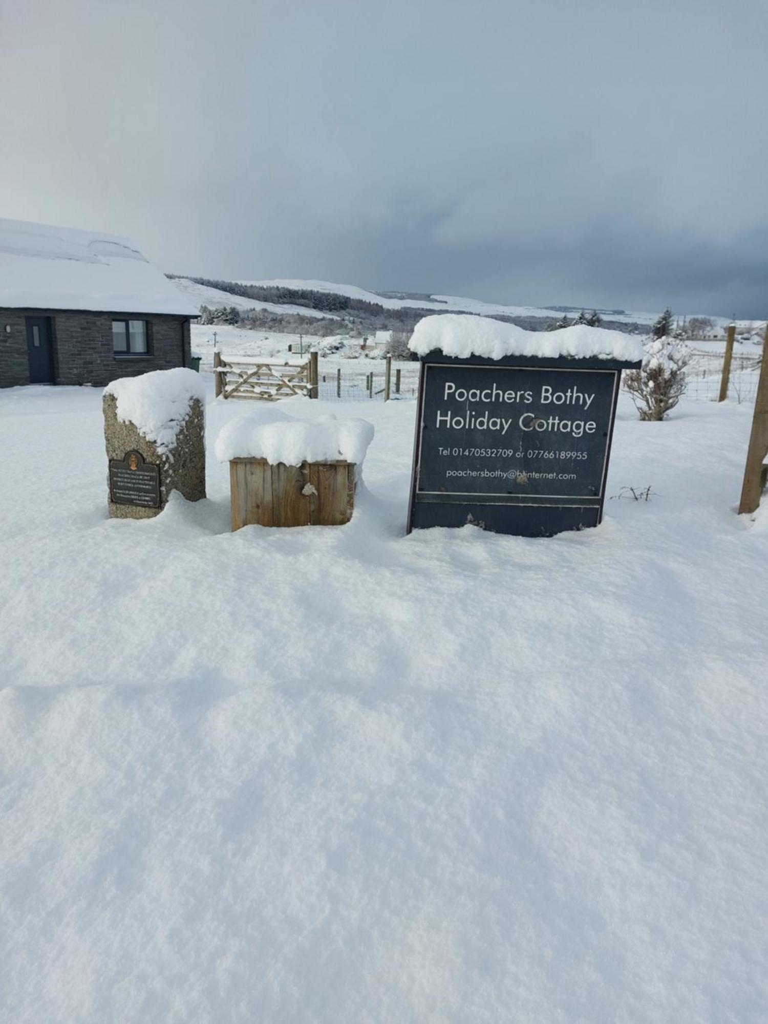 Poachers Bothy Skeabost ภายนอก รูปภาพ